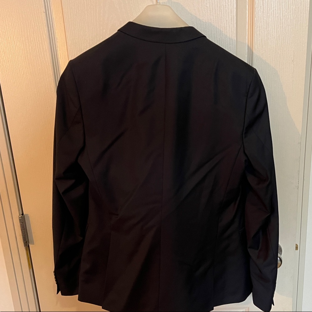 Classic Black Men's Suit - Picture 7 of 11